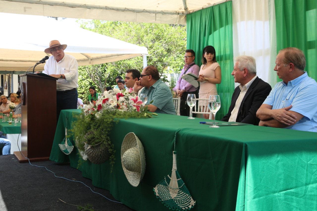 Gobernador Rubén Costas participa del Día del Ganadero en Fegasacruz