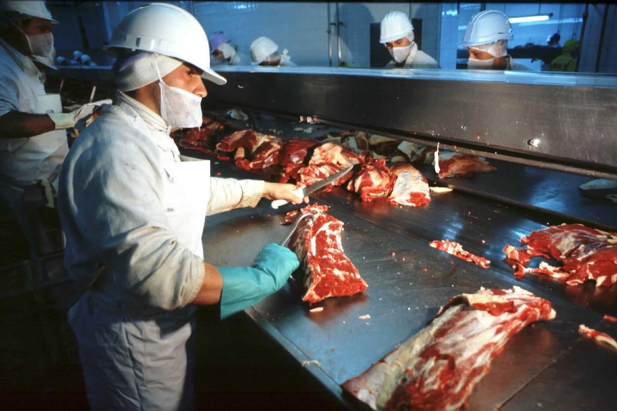 Bolivia canaliza exportación de carne a Hong Kong
