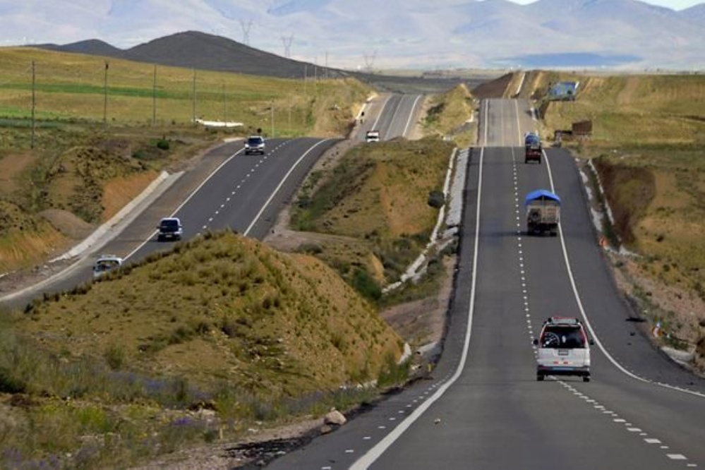 Carretera La Paz – Oruro, de 203 kilómetros de extensión, es la más cara del mundo