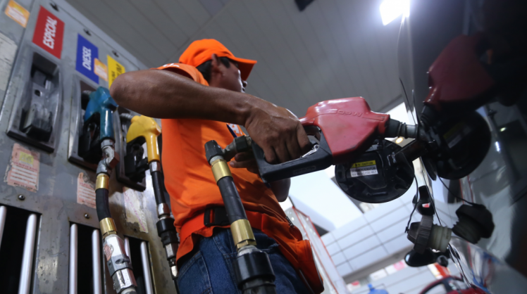 Importación de combustibles y lubricantes cae en 54% en el primer trimestre de 2020