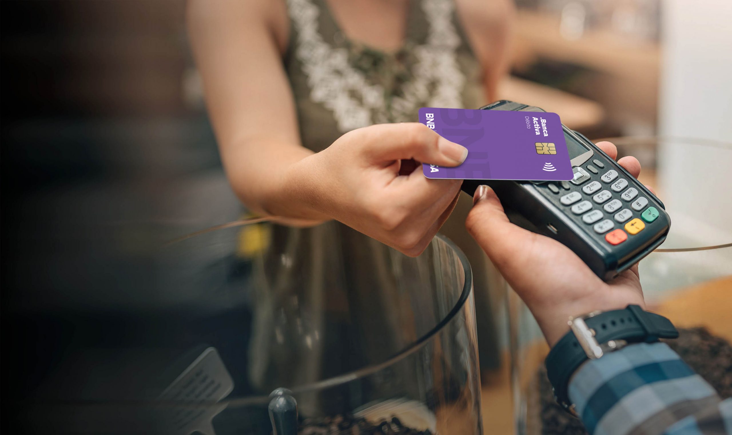 Contactless: la nueva forma de pagar con tarjetas sin contacto del BNB