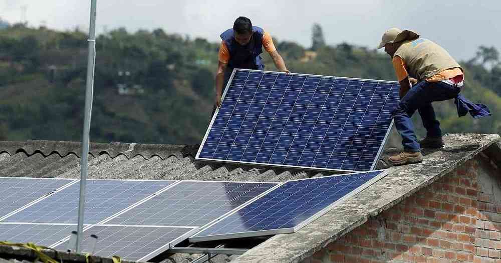 Gobierno firma convenio para electrificar con paneles solares tres comunidades de San Ramón-Beni