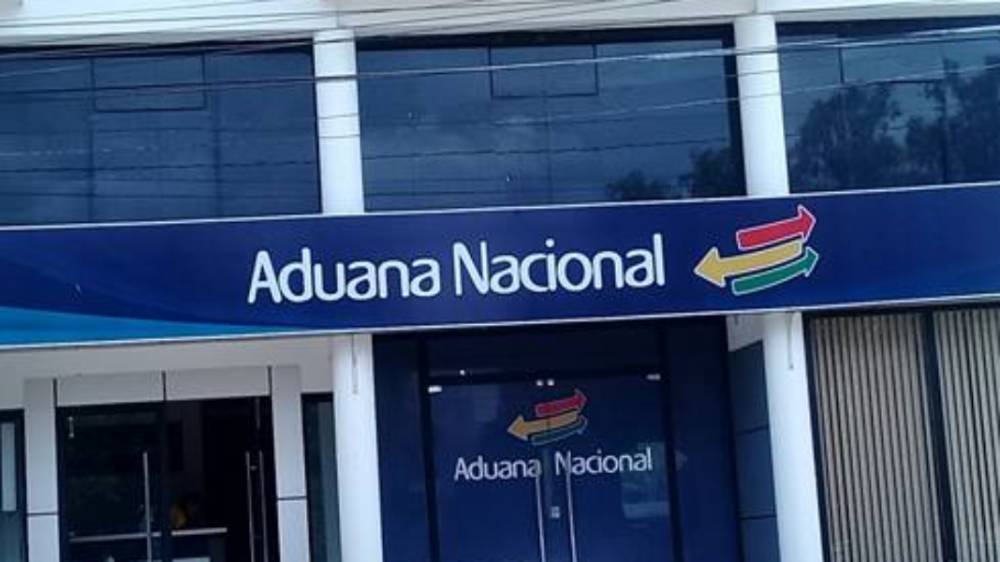 Destituyen a tres funcionarios de la Aduana en Potosí por corrupción y nexos con contrabandistas