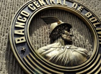 Presidente del BCB asegura que Bolivia construye una economía plural