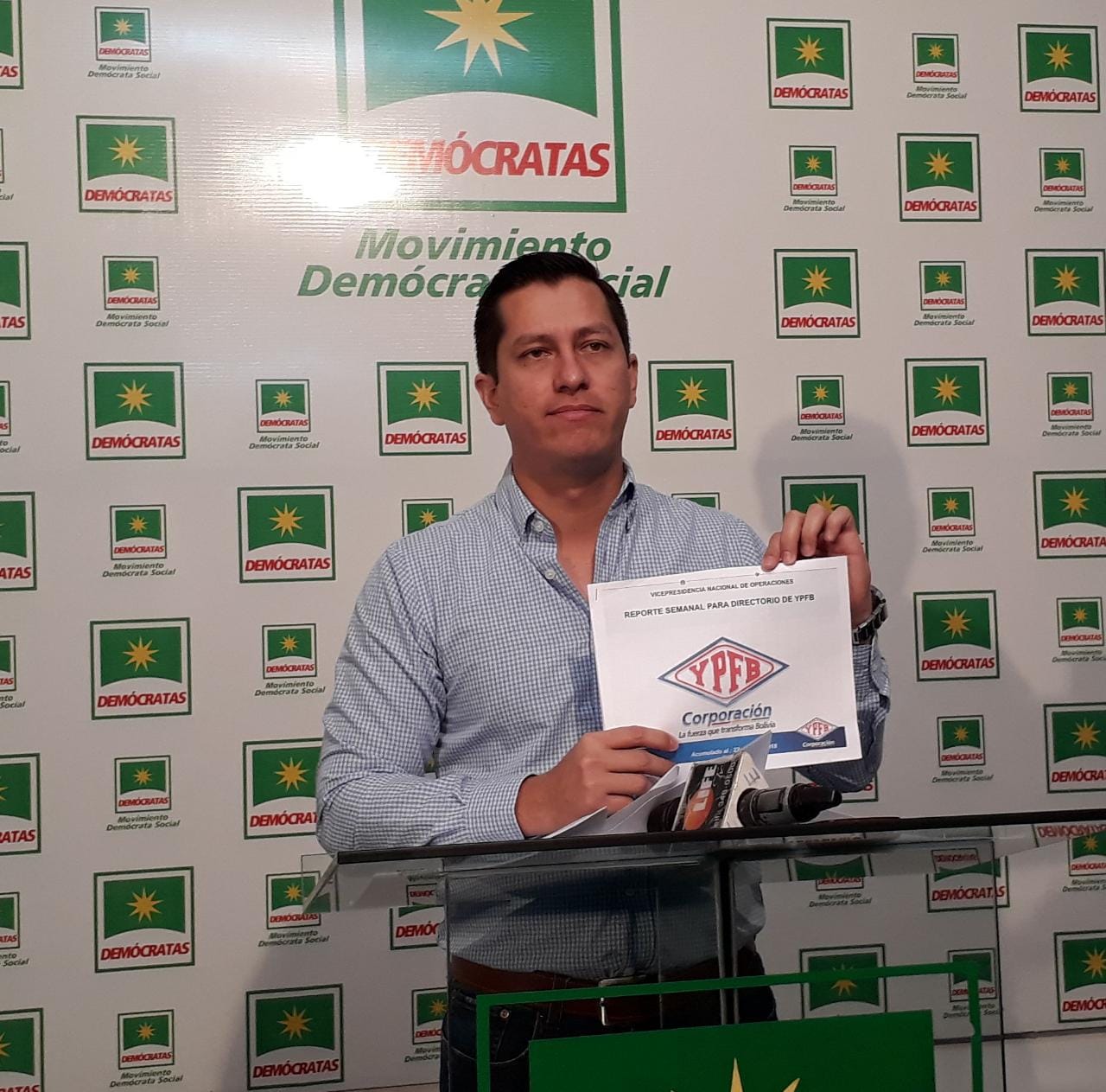 Diputado Alberto Vaca denuncia datos contradictorios del Ministro de Hidrocarburos e YPFB