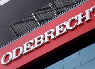 Comisión del Parlamento envía 17 preguntas a expresidente Carlos Mesa para investigarlo por caso Odebrecht