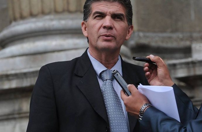 Debería investigarse a Gobiernos de Carlos Mesa, Eduardo Rodríguez y Evo Morales: diputado Miguel Ojopi Sosa