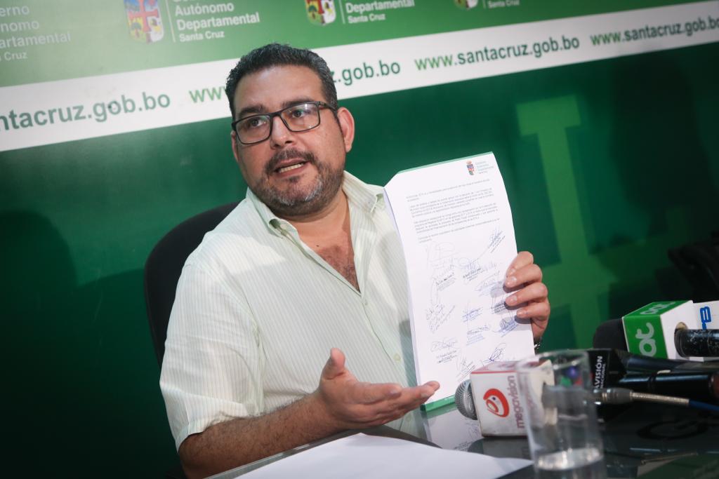 Gobernación convoca a Amdecruz a luchar por un Pacto Fiscal justo