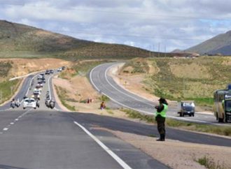 Informe: Bolivia tiene más de 5.300 km de carreteras nuevas