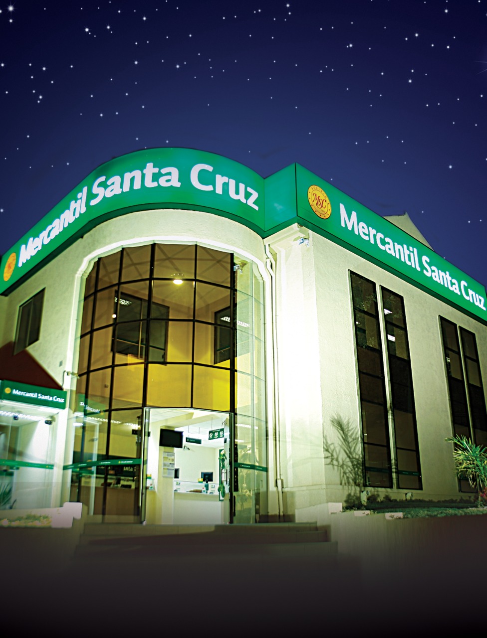 El Banco Mercantil Santa Cruz recibe reconocimientos que avalan y reafirman su liderazgo en el mercado financiero