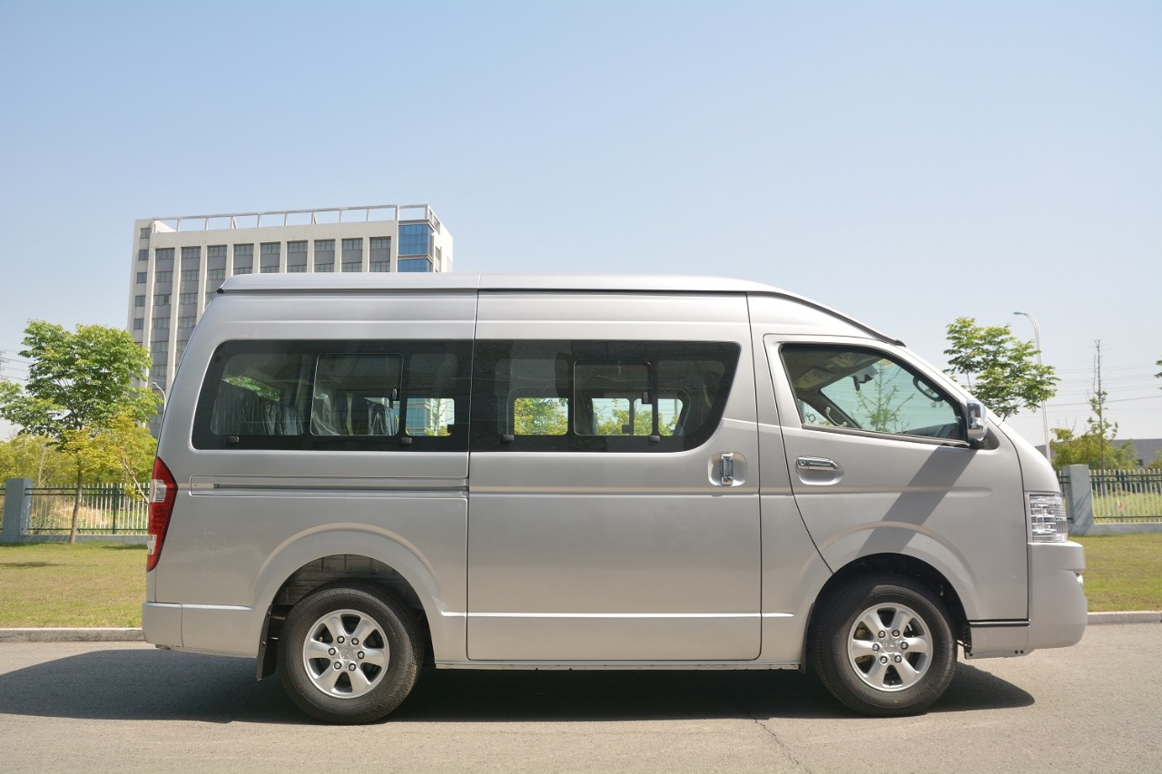 Los minibuses Joylong llegan a Bolivia para ampliar las opciones de