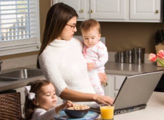 Familia, trabajo y salud: tres escenarios que visibilizan el dinámico rol de ser mamá