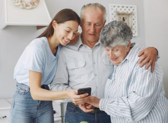 Seis consejos para mejorar el cuidado del adulto mayor en casa