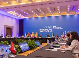 Bolivia refuerza su plan de vacunación contra la Covid-19 y hará la doble vía Confital-Bombeo con USD 218 millones de CAF.