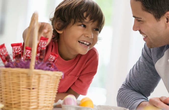Novedades en huevos de pascua mantienen  la tradición para las familias bolivianas