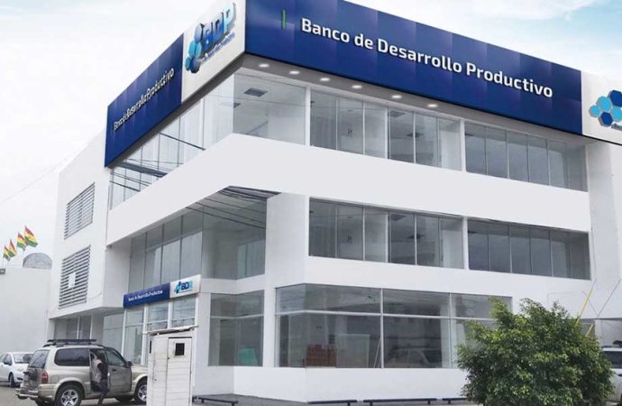 Banco estatal emite bonos verdes, pero ven que el Estado no acompaña