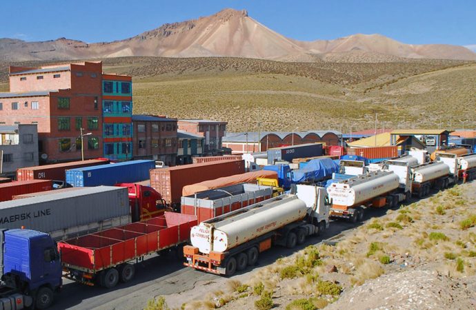 Déficit comercial de $us 329 millones desafía la resiliencia económica de Bolivia