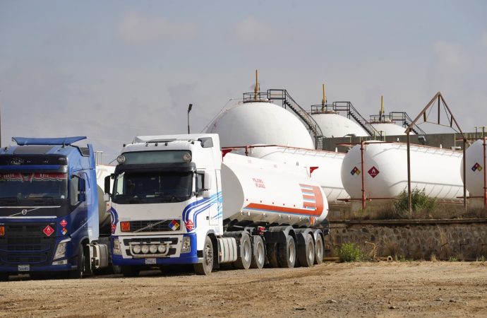 Nuevo decreto permite a privados importar combustibles en Bolivia