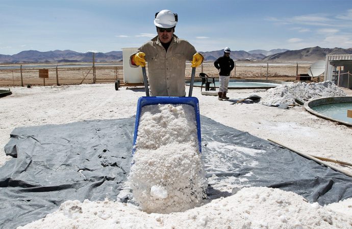 Bolivia acelera esfuerzos para consolidar su industria del litio