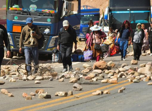 Prolongados conflictos paralizan la economía boliviana y preocupan al sector productivo