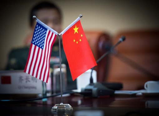 China impulsa el sector servicios mientras EE.UU. exige reequilibrio económico