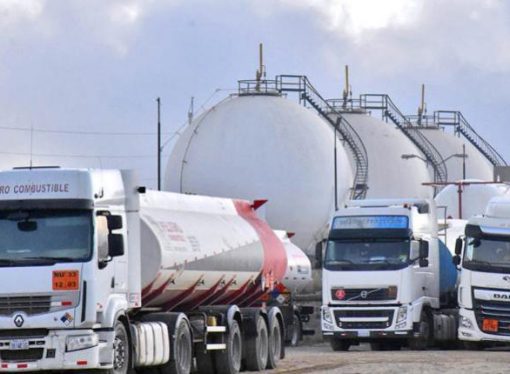 Crisis de combustible golpea a Santa Cruz y amenaza cosechas