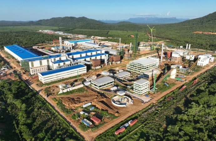 Bolivia inaugura planta siderúrgica del Mutún, reduciendo importaciones de acero en 50%