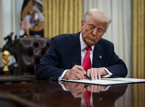 Aranceles de Trump desaceleran crecimiento global y elevan inflación, alerta la OCDE