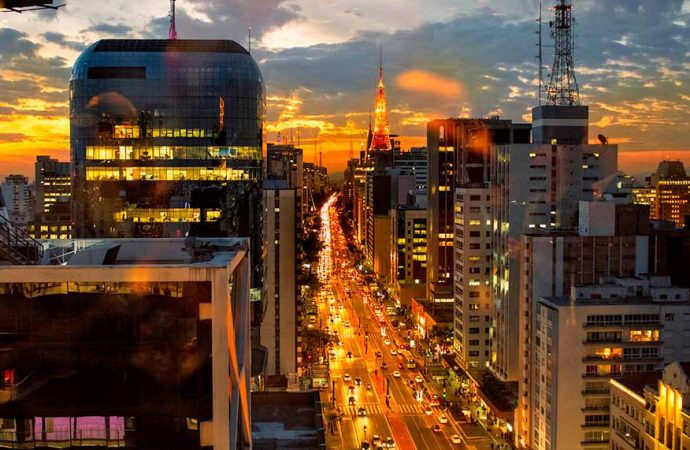Bolivia destaca en ranking mundial por obstáculos regulatorios y fiscales