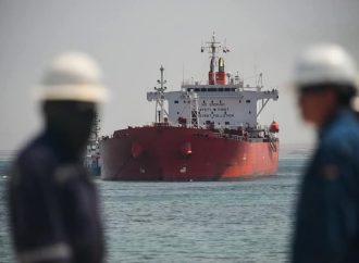 Retrasos en Arica complican descarga de combustibles importados por YPFB
