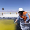 Desplome global de materias primas sacude economías emergentes