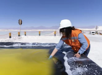 Desplome global de materias primas sacude economías emergentes