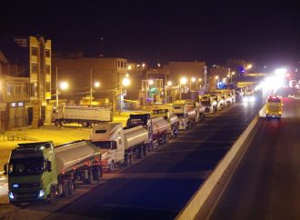 Crisis logística se agrava: filas persisten y transportistas amenazan con paro