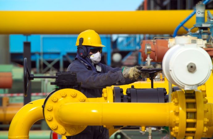 Ingreso por gas se reduce 37% y complica equilibrio fiscal y comercial