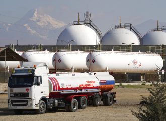 YPFB advierte riesgo crítico en suministro de combustibles por bloqueos en rutas nacionales