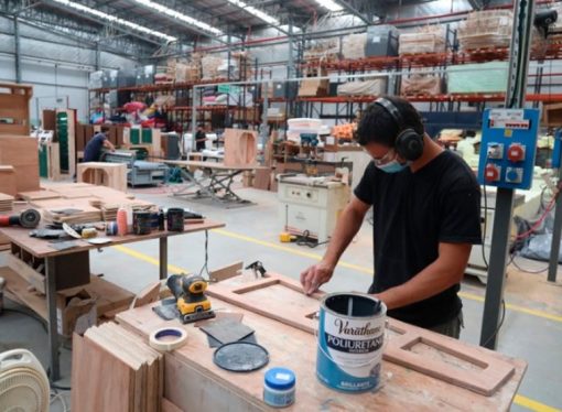 Deterioro del entorno económico pone en jaque a miles de microempresas en Bolivia