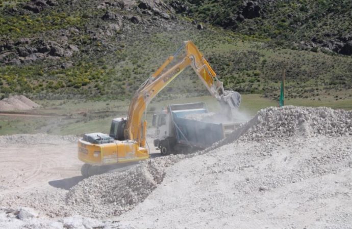 Yeso boliviano abre una nueva puerta al Atlántico y dinamiza la exportación