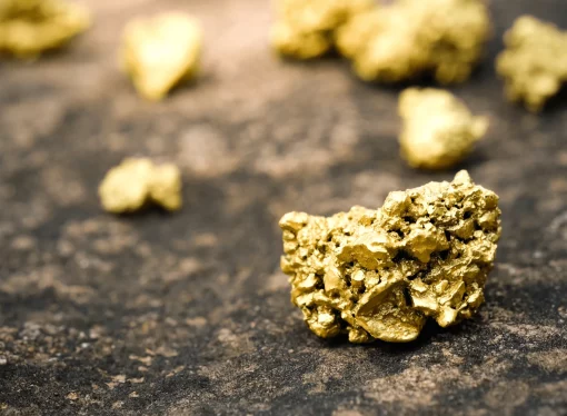 El oro se impone como activo refugio ante volatilidad global y diversificación monetaria