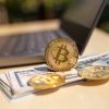 En medio del colapso económico, las criptomonedas se convierten en herramienta financiera en Bolivia