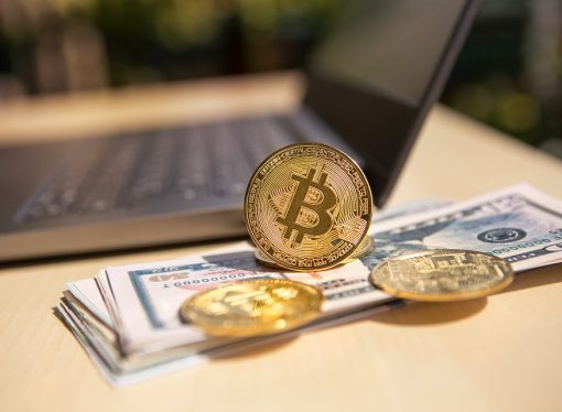 En medio del colapso económico, las criptomonedas se convierten en herramienta financiera en Bolivia