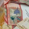 Emisión creciente y retraso informativo tensionan el sistema financiero boliviano