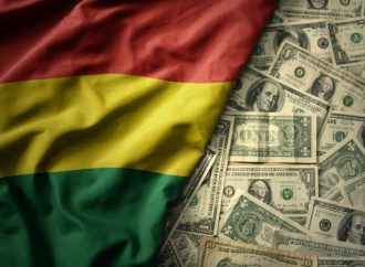 Riesgo país de Bolivia baja a 1.336 puntos, pero sigue entre los más altos de la región