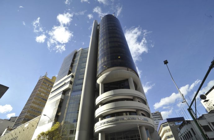 El desbalance fiscal presiona las finanzas públicas de Bolivia en medio de crisis externa