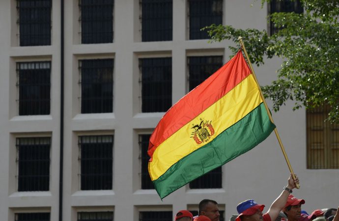 Diversificación, estabilidad y reforma: la ruta para que Bolivia supere la crisis.