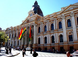 Bolivia afronta el reto de salir de la crisis económica con un equipo gubernamental pragmático