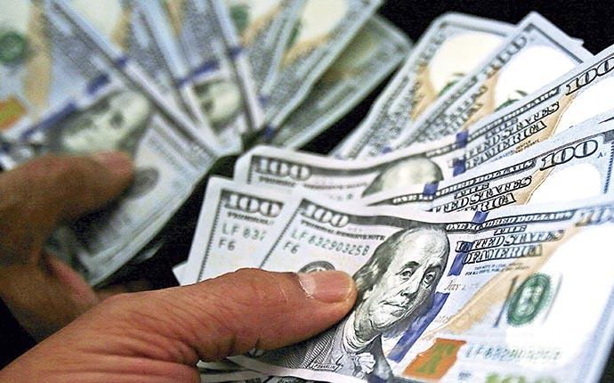 Bolivia se endeuda más rápido de lo que acumula reservas: alerta por sostenibilidad externa