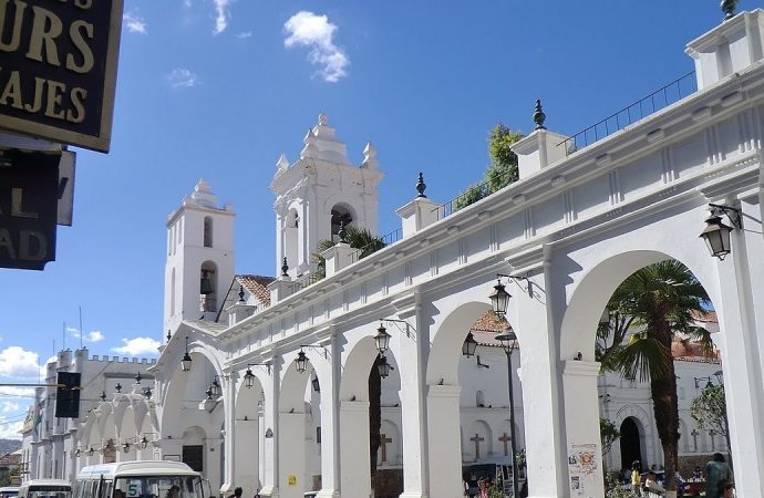 Bolivia busca atraer turistas con eliminación de visas para siete países