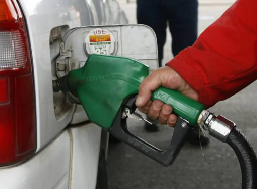 Límites en surtidores exponen tensiones financieras y reabren debate sobre subsidios en Bolivia