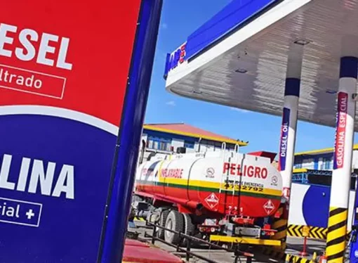 Demanda de diésel en Bolivia cae cerca de 40 % y pone en foco el contrabando y la política energética