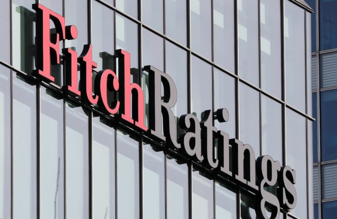 Fitch eleva la calificación de Bolivia a CCC y reconoce avances en estabilización macroeconómica